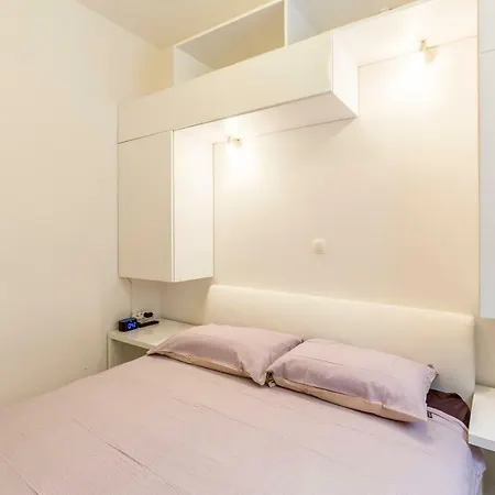 Delux Apartamento